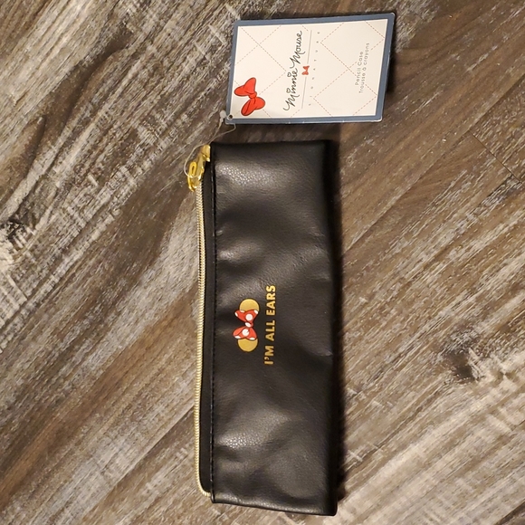 Disney Accessories - Disney minnie mouse pencil case